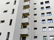 Erstmals seit fünf Monaten gingen die Mieten zurück. (Bild: KEYSTONE/WALTER BIERI)