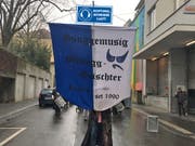 Die Guuggenmusig Musegg-Geischter Lozärn reagiert prompt auf die Forderungen aus Bern. (Bildmontage: PD)