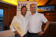 Matthias Steinegger (links) und sein Nachfolger als Präsident der FDP Uri, Ruedi Cathry, Schattdorf. (Bild: Bruno Arnold, Seedorf, 4. Juni 2018)