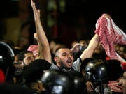 In den vergangenen Tagen gingen Tausende Jordanier auf die Strasse, um gegen Steuererhöhungen zu protestieren. (Bild: Keystone/EPA/ANDRE PAIN)