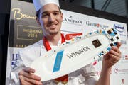 Mario Garcia nach seinem Sieg an der Schweizer Ausscheidung zum renommierten Kochwettbewerb Bocuse d'Or. (Bild: Keystone/Salvatore Di Nolfi (22. Januar 2018))