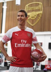 Stephan Lichtsteiner im Dress von Arsenal. (Quelle: Arsenal.com)