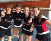 Das Badminton Mixed Team erreichte den fünften Rang: Joel Gisler, Ben Wild, Elia Truttmann, Julia Gisler, Bianca Gnos. (Bild: PD)