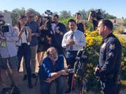 Die Polizei in Scottsdale im US-Gliedstaat Arizona erklärt Medienvertretern ihren Ermittlungsstand zur einer fatalen Mordserie mit insgesamt sieben Toten. (Bild: KEYSTONE/AP/MELISSA DANIELS)