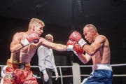 Der 25-jährige Zino Meuli während des Kampfs gegen den Ungar Gergo Vari im Athletik-Zentrum in St. Gallen. (Bild: Urs Bucher)