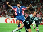 Davor Suker (links) traf an der WM 1998 sechsmal - unter anderem auch gegen Deutschland und Torhüter Andreas Köpke (Bild: KEYSTONE/AP NY/MICHEL LIPCHITZ)
