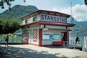 Das ehemalige SGV-Ticket-Häuschen wird ein Café. (Bild: Corinne Glanzmann (Stansstad, 30. Mai 2018))