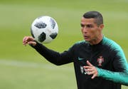 Cristiano Ronaldo tritt mit einer starken Mannschaft an. (Armando Franca/AP)