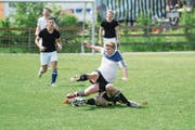 Im Verhältnis gefährlich, weil populär – König Fussball. (Bild: Samuel Truempy/Keystone (Oberbüren, 17. Mai 2014))