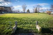 Schauplatz des Geschehens: Die Bunkerwiese ist zum Streitobjekt geworden. (Bild: Reto Martin)