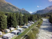 Die Campingplätze verzeichnen bessere Buchungsstände als im Vorjahr: Im Bild der Campingplatz in Samedan. (Bild: KEYSTONE/PPR/TCS CAMPING)