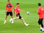 Von ihm werden Tore erwartet: Polens Goalgetter Robert Lewandowski beim Abschluss im Training (Bild: KEYSTONE/EPA PAP/JAKUB KACZMARCZYK)