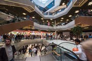 Im Innern der «Mall» soll im Sommer ein Public Viewing samt Torschiessen stattfinden. (Bild: Dominik Wunderli (8.11.2017))