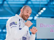 Tyson Fury (im Bild) lässt sich zu seinem Comeback-Start nach fast 1000 Tagen Ring-Abstinenz vom Burgdorfer Sefer Seferi fordern (Bild: KEYSTONE/EPA DPA/ROLF VENNENBERND)