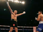 Tyson Fury (links) spielte gegen Sefer Seferi (rechts) eine Zeitlang den Clown (Bild: KEYSTONE/AP PA/NICK POTTS)