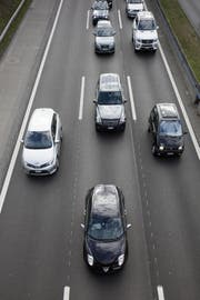 Dichte Verhältnisse auf der Autobahn. Symbolbild Keystone.