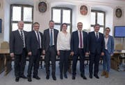 Die neue Nidwaldner Regierung (von links): Joe Christen, Josef Niederberger, Othmar Filliger, Michele Blöchliger, Alfred Bossard, Res Schmid und Karin Kayser. | Corinne Glanzmann