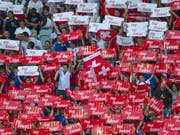 Die Schweizer Fussball-Fans werden beim Besuch der WM-Spiele in Russland von fedpol-Experten begleitet. Diese werden zur Sicherheit rund um die Schweizer Spiele beitragen. (Bild: KEYSTONE/GAETAN BALLY)
