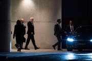 Horst Seehofer nach einem Treffen mit Angela Merkel. (Bild: EPA/HAYOUNG JEON)