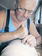 Ein Weissküfer bei der Arbeit. Bild: APZ