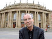   The outgoing director of the Stuttgart Opera, Swiss director Jossi Wieler, is a patient listener and a restless creator. So it's in a vast illustrated book, which was edited by his longtime co-director Sergio Morabito about it. (Photo: Keystone / EPA / BERND WEISSBROD) 