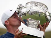 Alex Noren - überglücklicher Sieger des Open de France in Paris (Bild: KEYSTONE/AP/FRANCOIS MORI)
