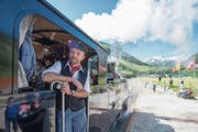 Eine Lokomotive der Dampfbahn Furka Bergstrecke unterwegs in Realp. (Bild: Keystone/Urs Flüeler (23. 6. 2018))