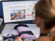 Vom Bundesrat vorgeschlagene Vereinfachungen im Mietrecht für das Anbieten von Wohnungen auf Online-Plattformen wie Airbnb werden in der Vernehmlassung gemischt aufgenommen. (Bild: KEYSTONE/GAETAN BALLY)
