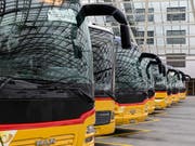 Der Buchungsskandal bei Postauto beschäftigt die Sonntagszeitungen weiter. (Bild: KEYSTONE/ARNO BALZARINI)