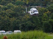 Die Rettung von eingeschlossenen Junior-Fussballer aus einer Höhle in Thailand ist erfolgreich abgeschlossen worden. Die Geretteten wurden jeweils ins Spital transportiert. (Bild: KEYSTONE/AP/VINCENT THIAN)