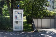 Die Kabine an der Rehetobelstrasse wird im September vom Netz genommen. Stattdessen entsteht eine Mini-Bibliothek. (Bild: Michel Canonica)