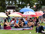 Sonniger Start: Die 35. Ausgabe des Gurtenfestivals findet bei besten Wetterbedingungen statt. Zudem ist das Festivalgelände um fast das Doppelte vergrössert worden. (Bild: KEYSTONE/ANTHONY ANEX)
