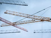 Ende des Baubooms: Prognostiker sagen der Baubranche in Europa eine Abschwächung voraus. (Bild: KEYSTONE/CHRISTIAN BEUTLER)