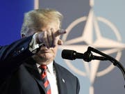 US-Präsident Donald Trump weist in Brüssel den Weg, den die Nato in Zukunft gegen soll. (Bild: Keystone/EPA/CHRISTIAN BRUNA)