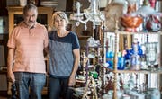 Robert und Christine Eberhart im Dr. Floh Shop in Riedt bei Erlen. (Bild: Reto Martin)