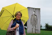 Streifen am Horizont heisst die einzige Amnesty-Skulptur der Schweiz, die seit sechs Jahren beim Würth-Haus steht. (Bild: Jolanda Riedener)