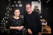 Die Entlebucherin Martina Unternährer und der Zürcher Stefan Egli werden den Popup-Laden «Swiss Design Market» an der Hertensteinstrasse betreiben (Bild: PD)