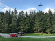 Ein Armeehelikopter mit Infrarotkamera stand im Einsatz. (Bild: Kantonspolizei Schwyz, 13. Juli 2018)