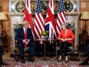 US-Präsident Trump und die britische Premierministerin Theresa May bei ihrem Treffen in der Nähe von London. (Bild: KEYSTONE/AP GETTY POOL/JACK TAYLOR)