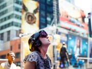   Times Square in New York has an installation that can be viewed with special glasses. (Image: KEYSTONE / EPA / JUSTIN LANE) 