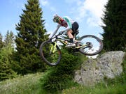 Nino Schurter musste sich beim Weltcup-Rennen in Andorra mit Rang 2 begnügen (Bild: KEYSTONE/GIAN EHRENZELLER)