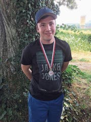 Silvan Walker mit der Goldmedaille. (Bild: PD)