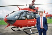 Rega-CEO Ernst Kohler (55) ist seit 12 Jahren an der Spitze der Schweizerischen Rettungsflugwacht. Ermüdungserscheinungen kennt er nicht – auch wenn er nach 35 Jahren Rettungsfliegerei nicht mehr jedem Helikopter nachschaut, wie der vierfache Familienvater sagt. (Bild: Rega)