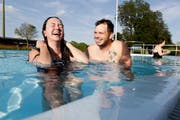 Geschafft! Viviane Vogel konnte wieder auftauchen. Die Erleichterung ist gross. (Bild: Donato Caspari)