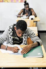 Jugendliche aus Eritrea drücken im Thurgau die Schulbank. (Bild: Donato Caspari)