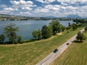 Der Baldeggersee scheint gesund – doch weiterhin gelangt zu viel Phosphor in das Gewässer. Bild: Pius Amrein (11. Juli 2018)