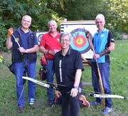 Haben am Montagvormittag den Verband Bogenschützen Thurgau gegründet: Beat Bruderer, Verbandspräsident Urs Züllig, Anders Stokholm und Hans Udry auf dem Clubgelände der Bogenschützen Eschenz, die Stokholm präsidiert. (Bild: Margrith Pfister-Kübler)