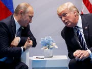 Am heutigen Montag kommen in Helsinki erneut die Präsidenten von Russland und den USA, Putin und Trump, zusammen. (Bild: KEYSTONE/AP/EVAN VUCCI)