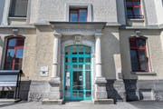 Das SBZ zentralslisiert seine Büros im alten Gemeindehaus. (Bild: Ralph Ribi)