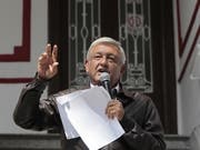 Der künftiger Präsident Mexikos, Andrés Manuel López Obrador, verzichtet auf einen Teil seines Gehaltes und will mit gutem Beispiel bei Sparmassnahmen in der öffentlichen Verwaltung vorausgehen. (Bild: KEYSTONE/EPA EFE/MARIO GUZMAN)